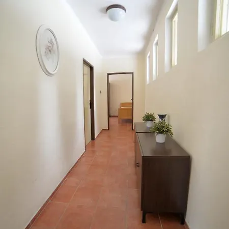 Na Stare Papirne Apartment *
